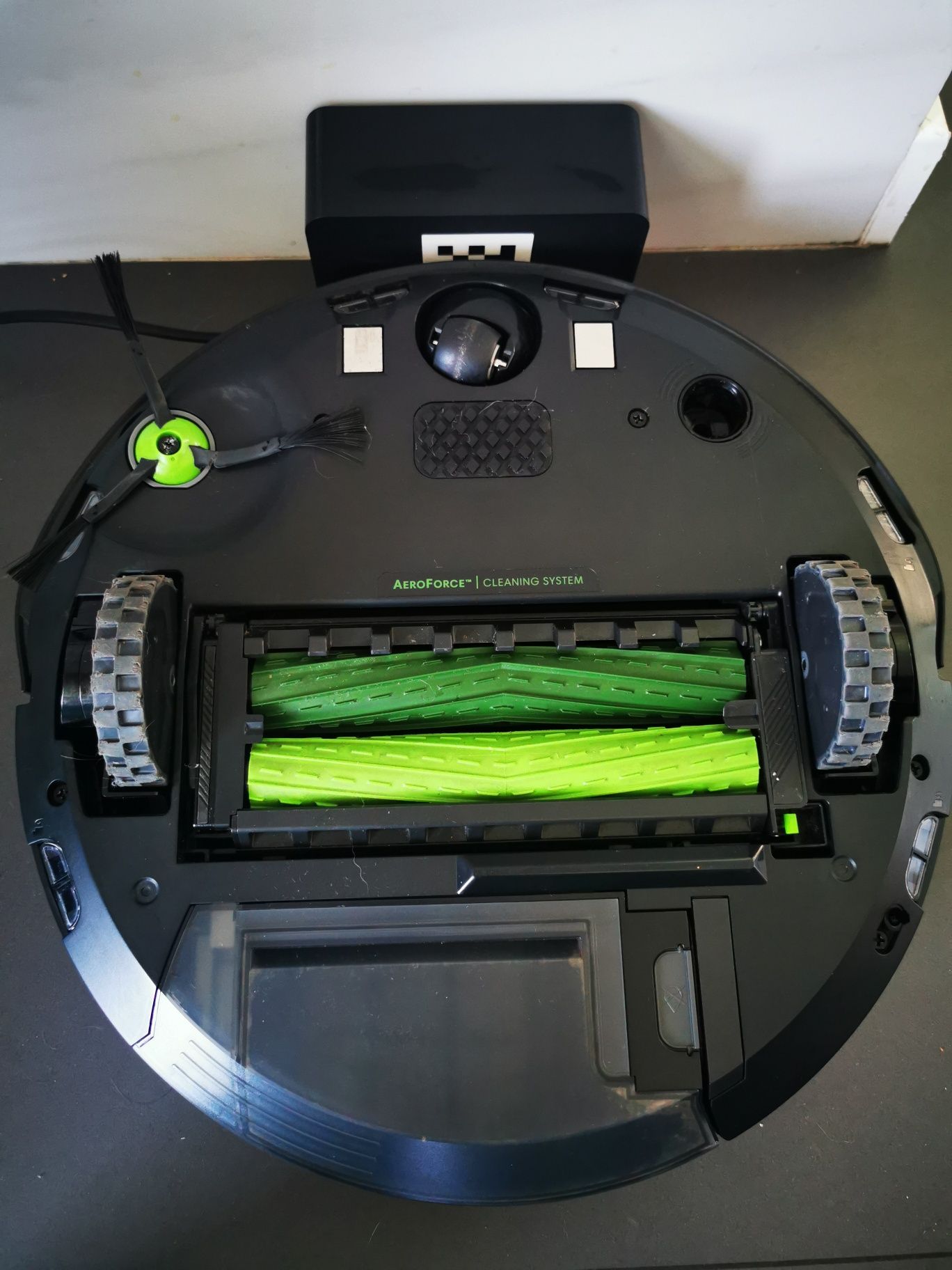 Aspirador robot Roomba j7