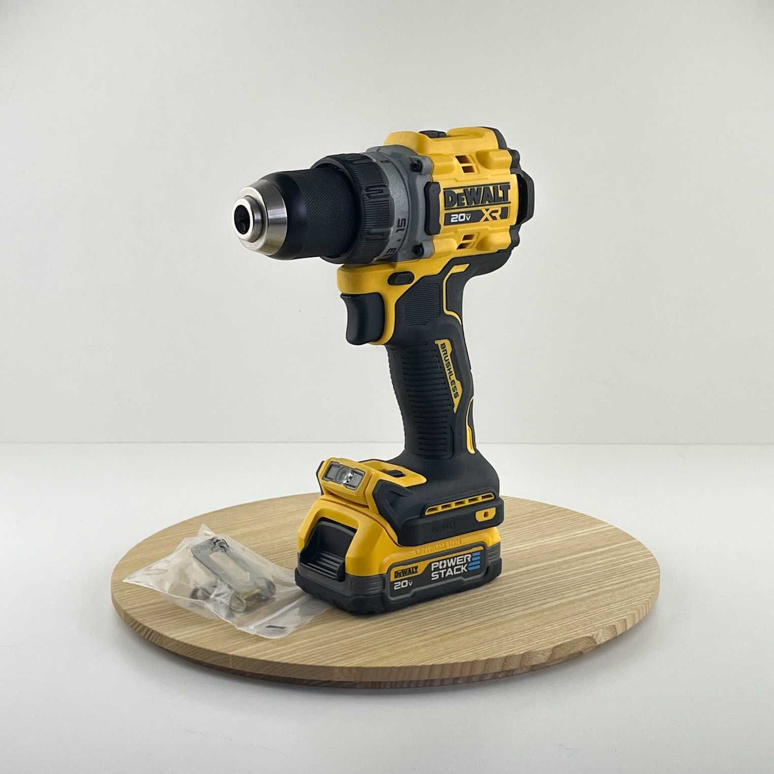 Шуруповерт Dewalt DCD800 18/20V