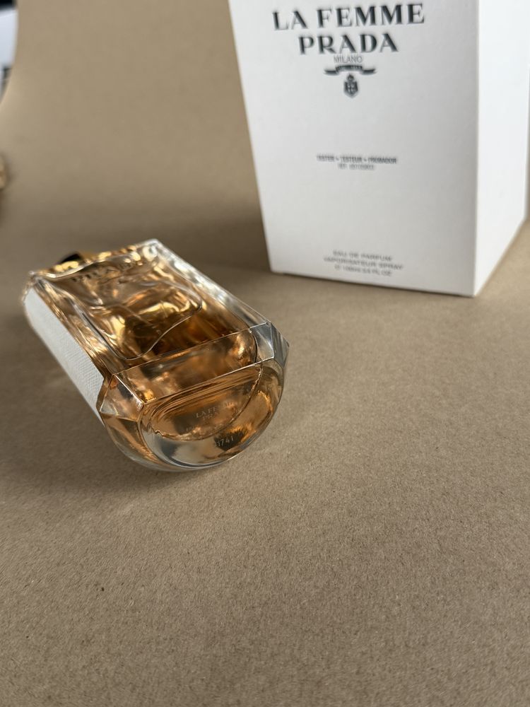 Prada La Femme Prada парфумована вода 100 мл.