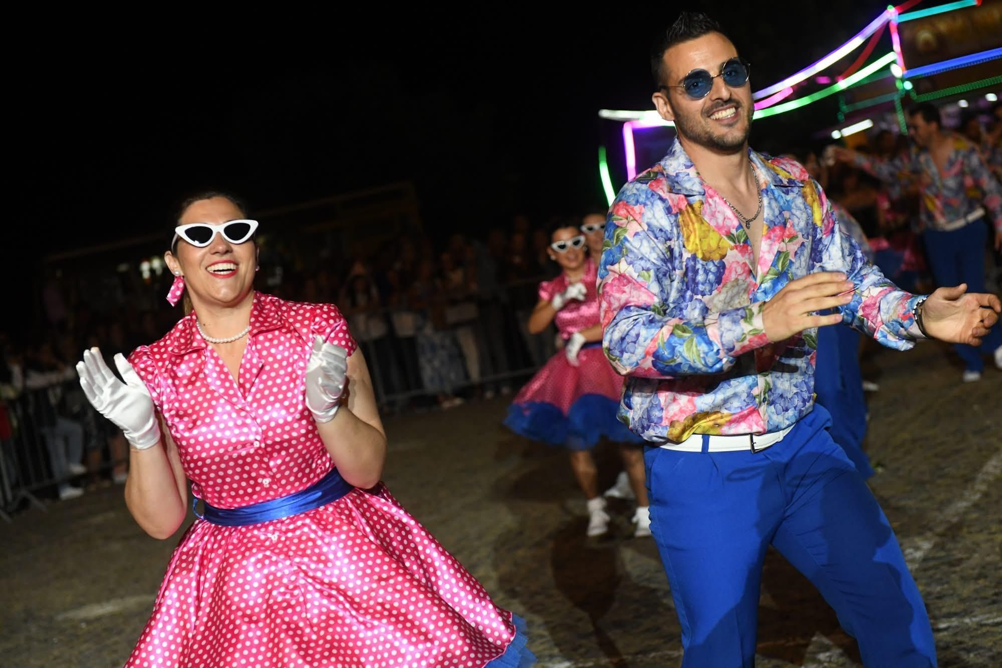 Roupas de marchas de São João