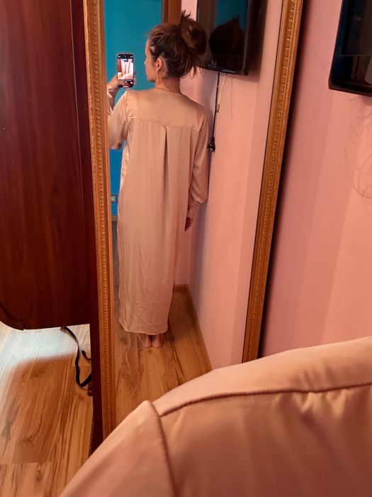 Дизайнерська шовкова сукня з розкішними ґудзиками, нова