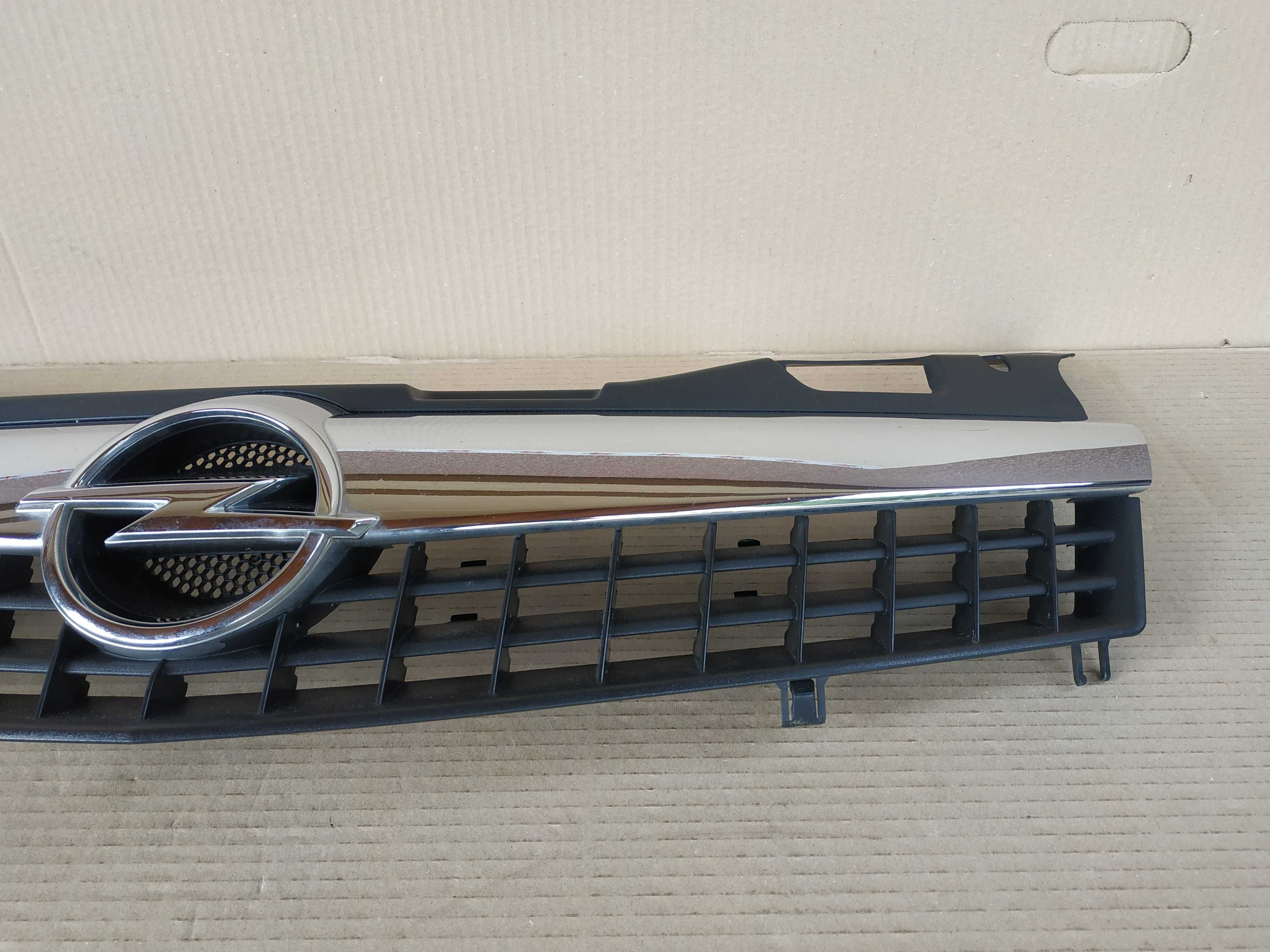 grill atrapa chrom opel astra h GTC