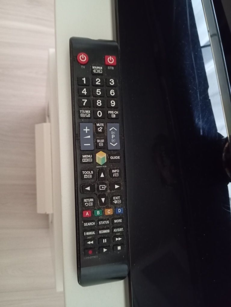 Telewizor Samsung 32cale, antena i dekoder