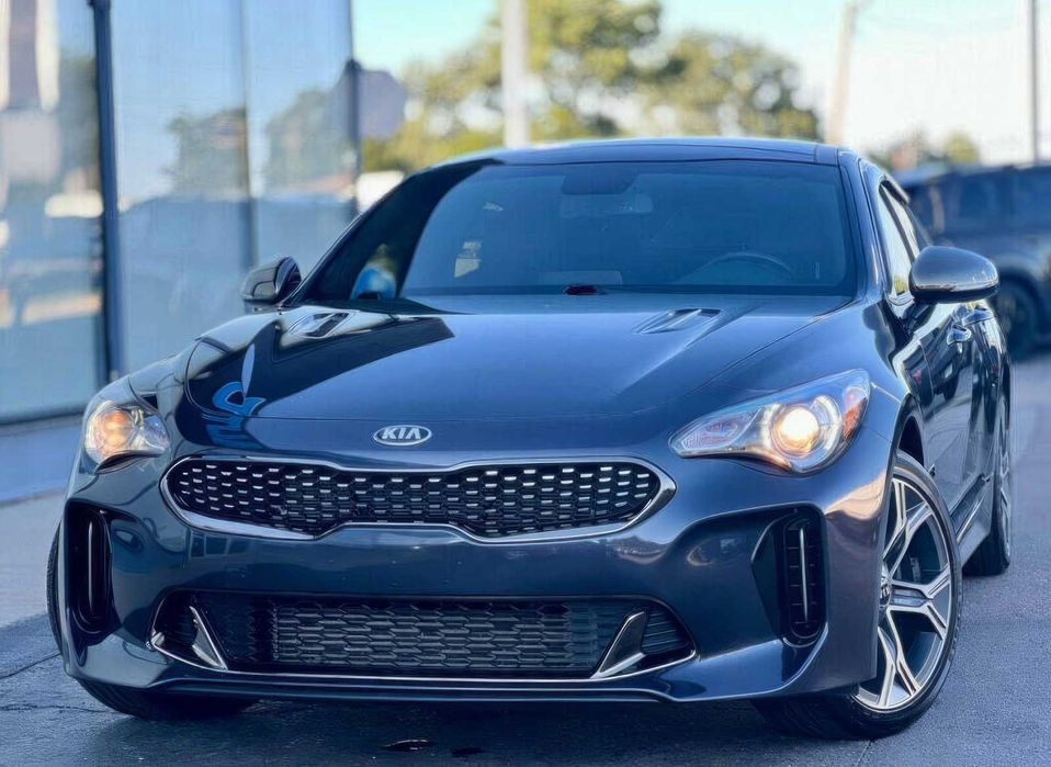 Kia Stinger      2020