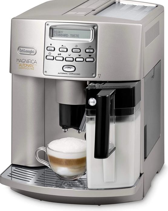 Кавоварка Delonghi Magnifica Automatic Cappuccino
