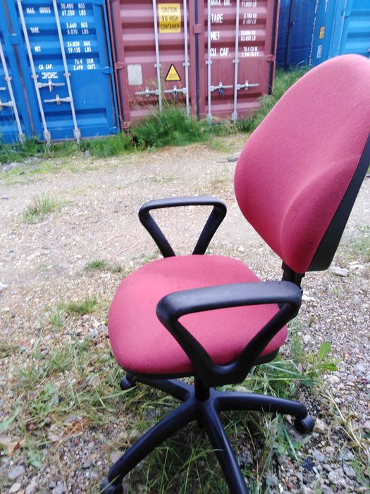 Fotel biurowy obrotowy