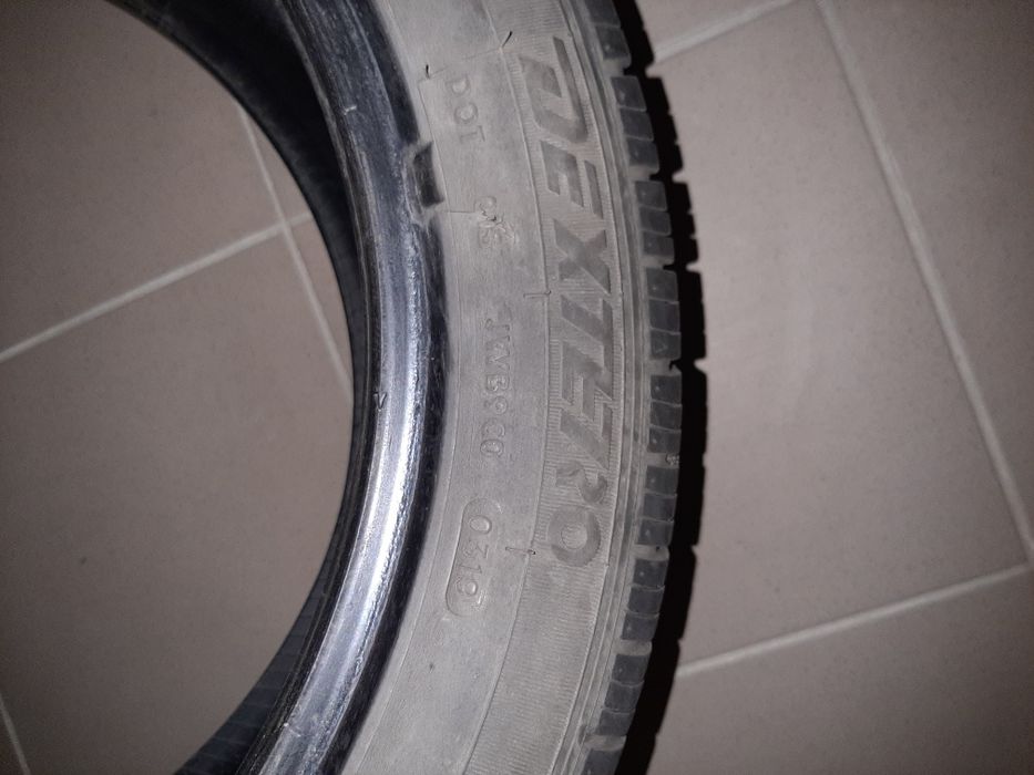 DEXSTERO 215/50 R17