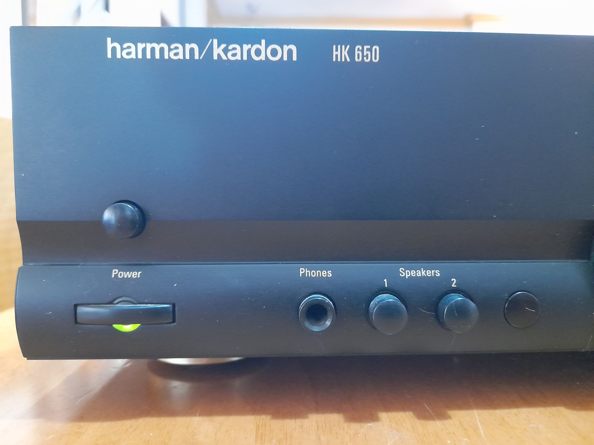 Amplificador Harman/Kardon com comando e livro de instruções