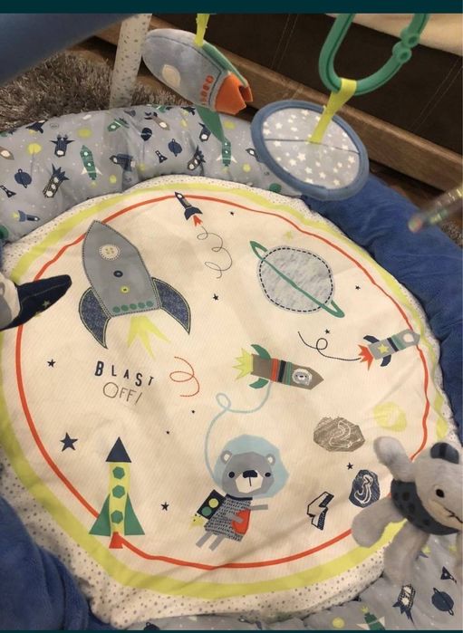 Розвиваючий килимок для дитини