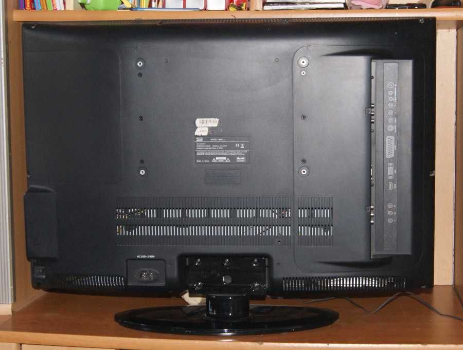Telewizor LCD 32" model NM3231 z pilotem działa w 80%