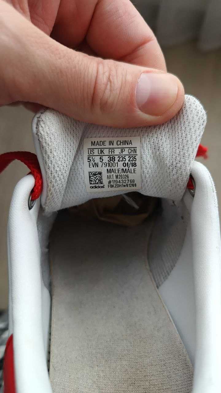 Кросівки (38р, устілка 23.5см) Кросівки Адідас (оригінал) Adidas
