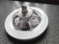 Lampa z wentylatorem E27 30w pilot