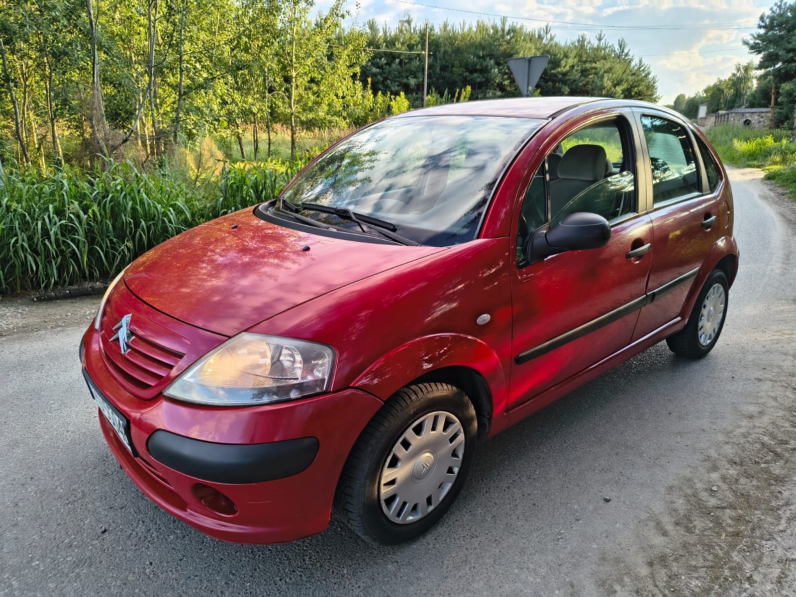 Citroen C3 bez najmniejszego wkładu ! Śliczny niski przebieg .