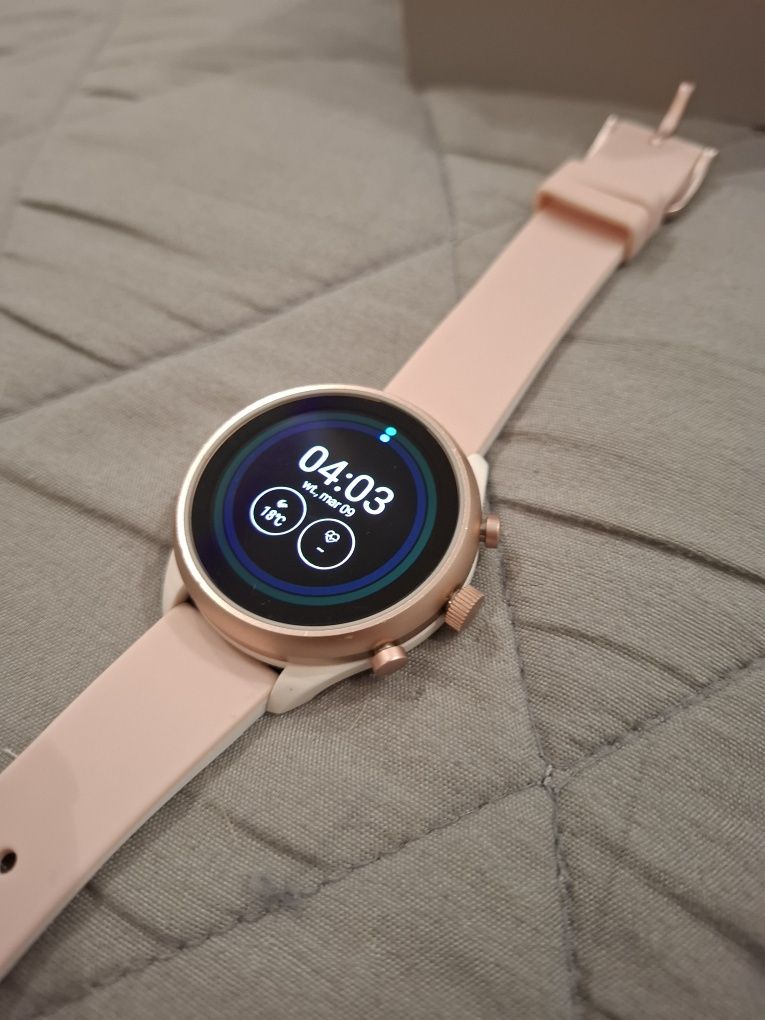 Smartwatch Fossil FTW6022 różowy nowy