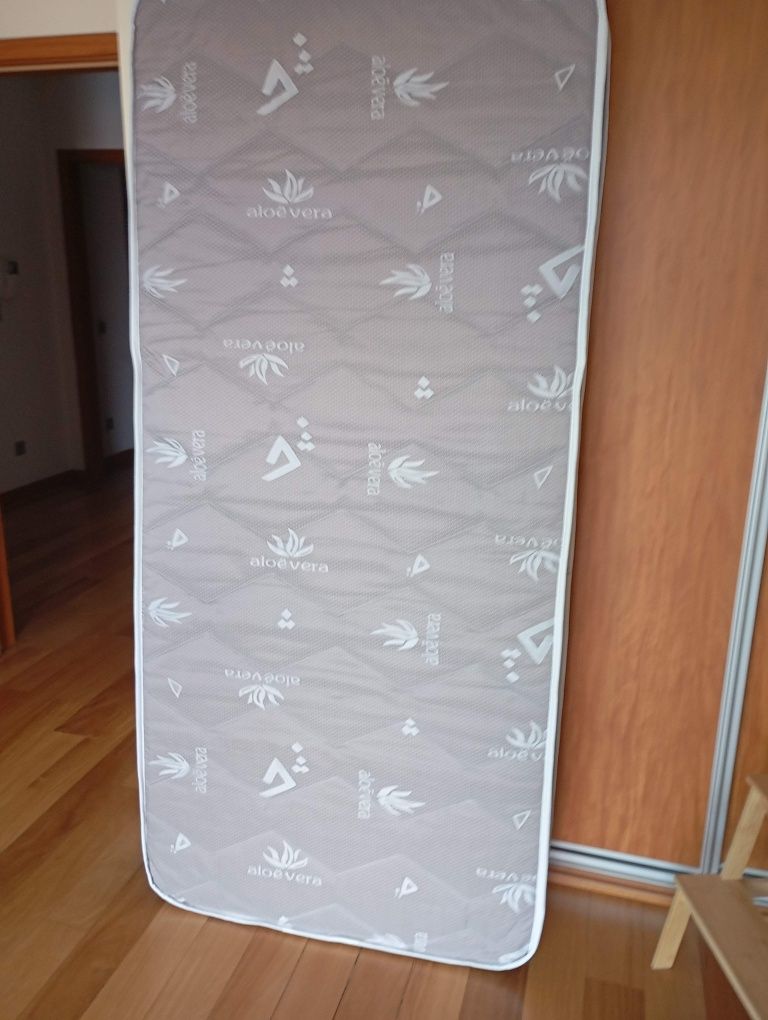 Colchão 200x80 usado