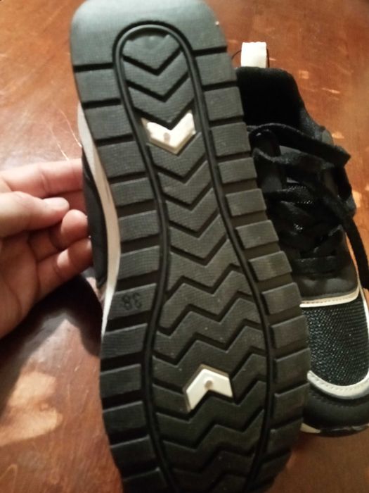 Nowe buty sportowe cleve rozmiar 38 adidasy damskie męskie uniseks