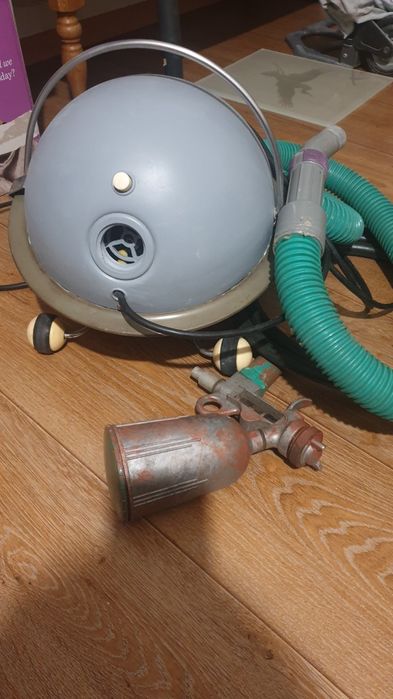Продам бытовой пылесос.