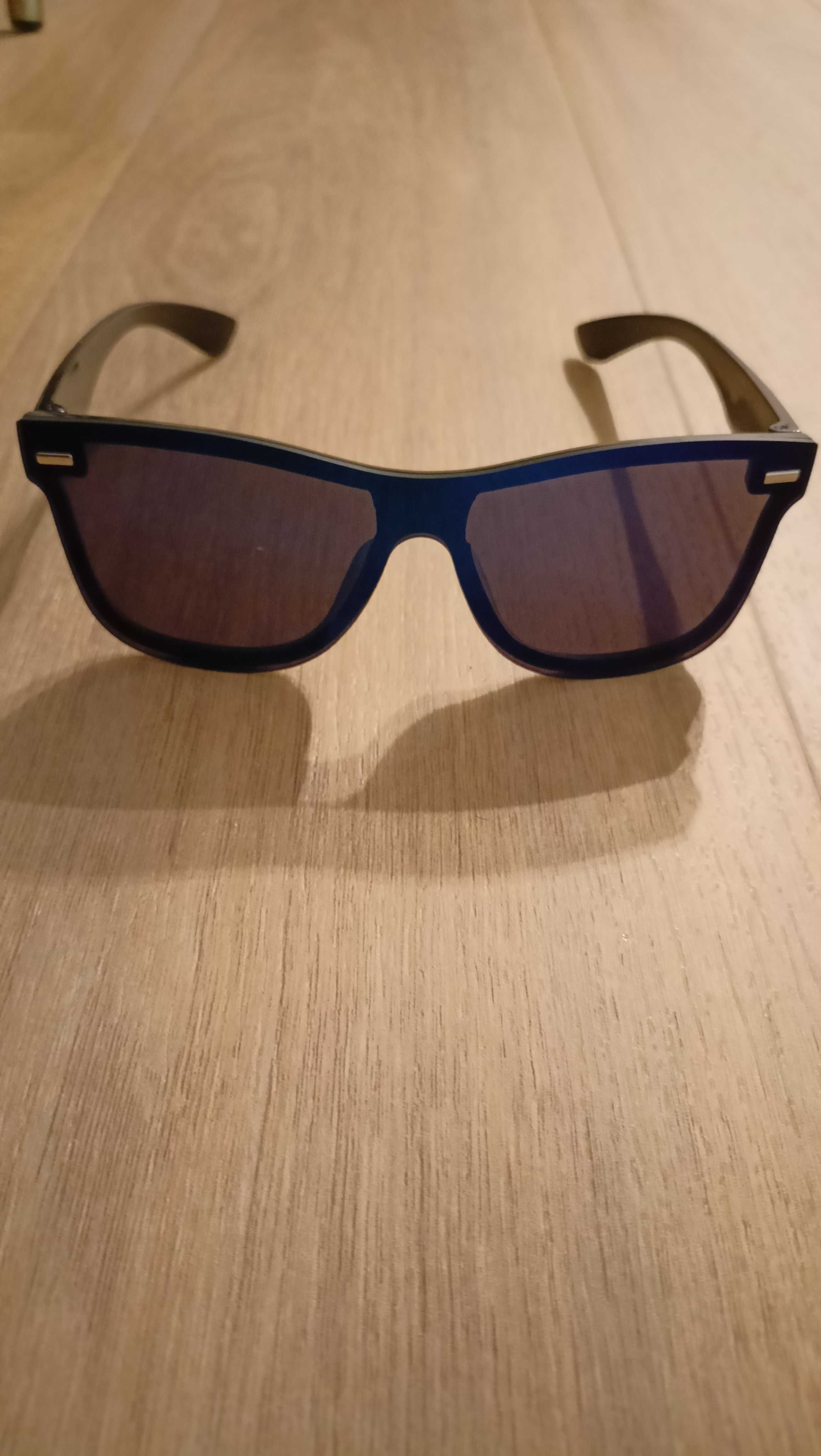 Niebieskie lustrzane okulary przeciwsłoneczne UV 400