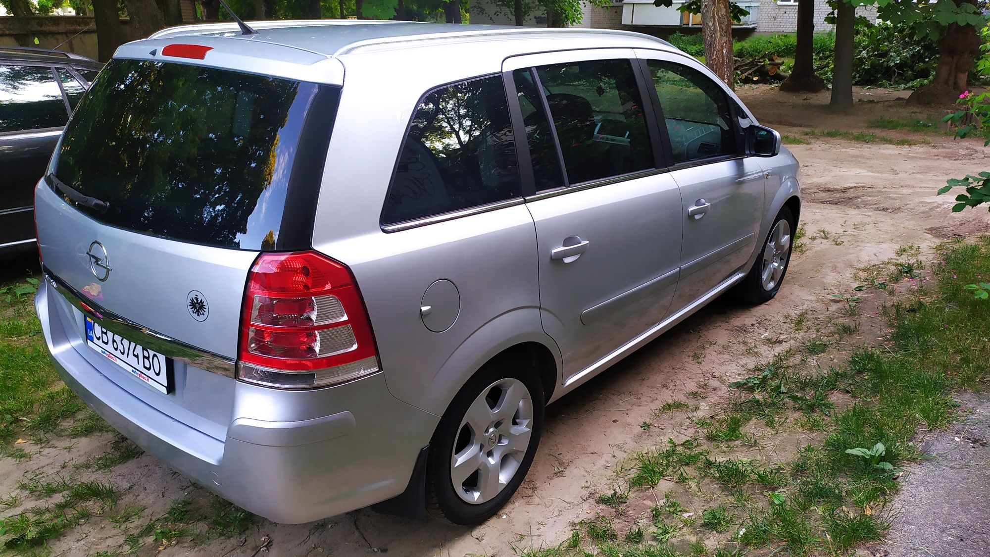 Продам Opel Zafira B 2009 1.8