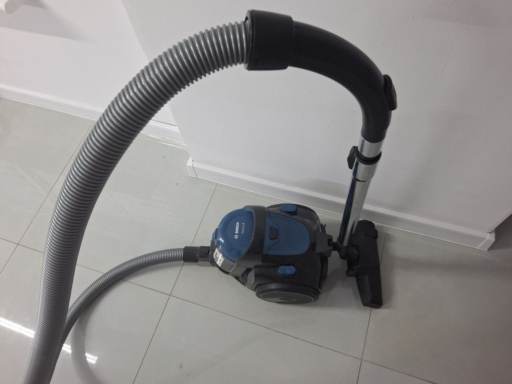 BOSCH jak nowy bezworkowy odkurzacz