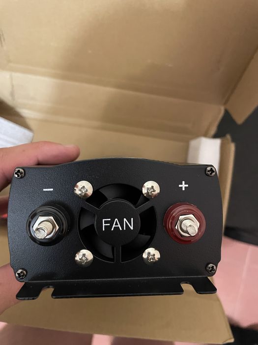 Інвертор 2000 w 24 v 220 в