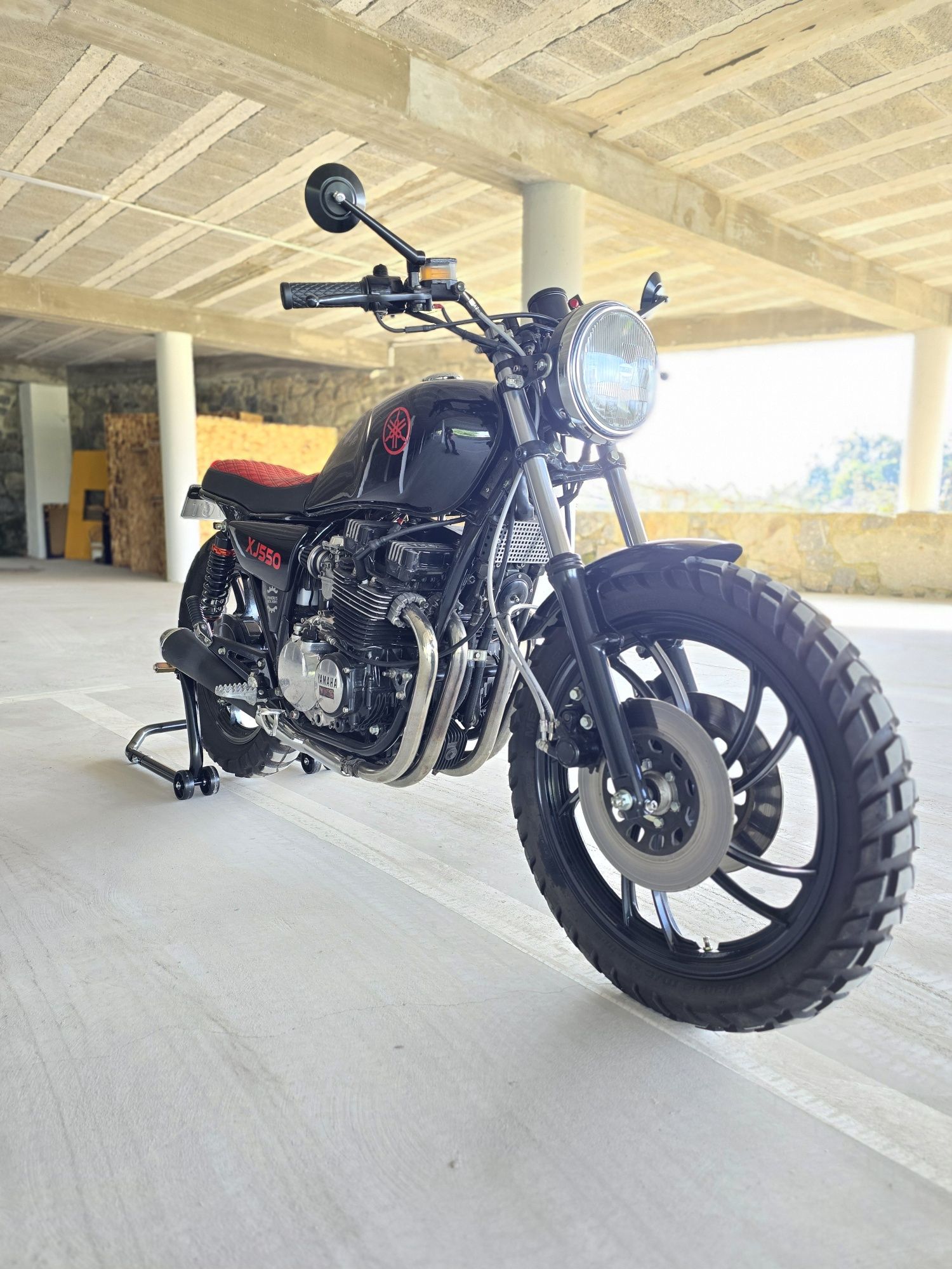 Yamaha XJ 550 85"