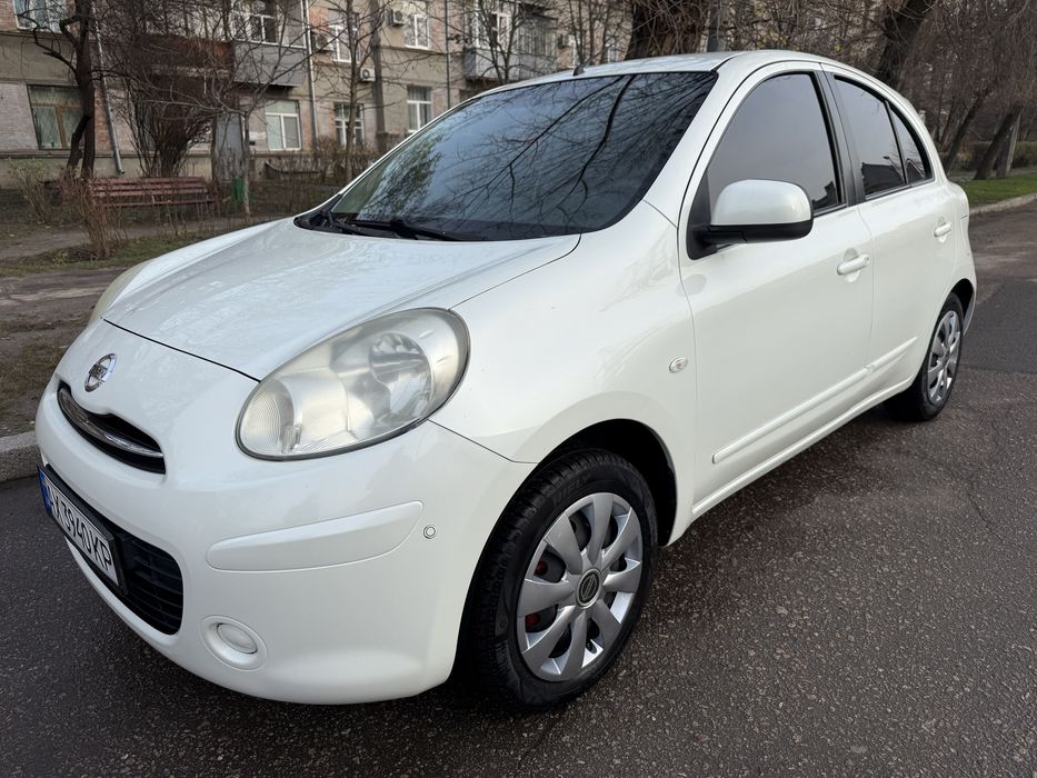 Продам Nissan Micra в хорошем состоянии.