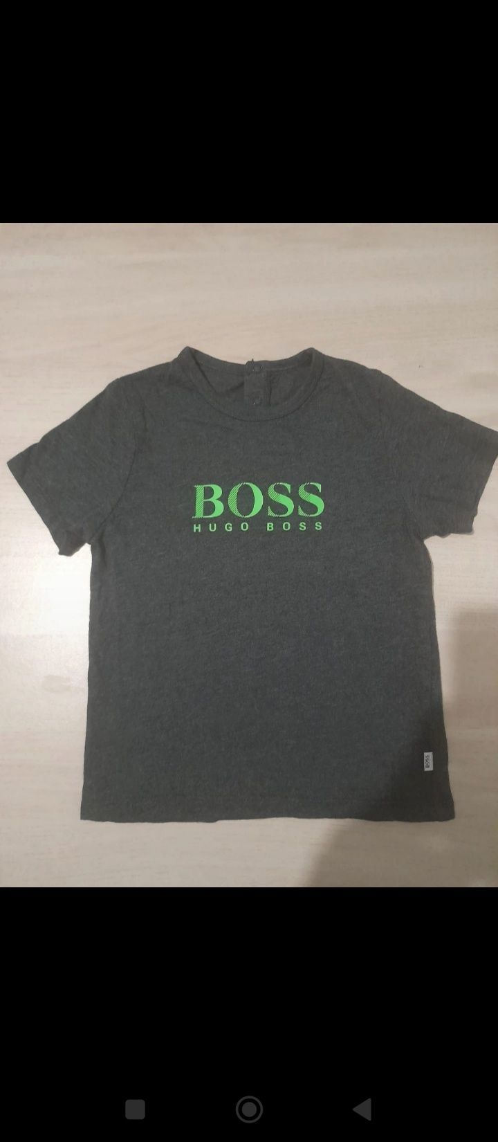 T-shirt Hugo Boss Tamanho 2/3 Anos