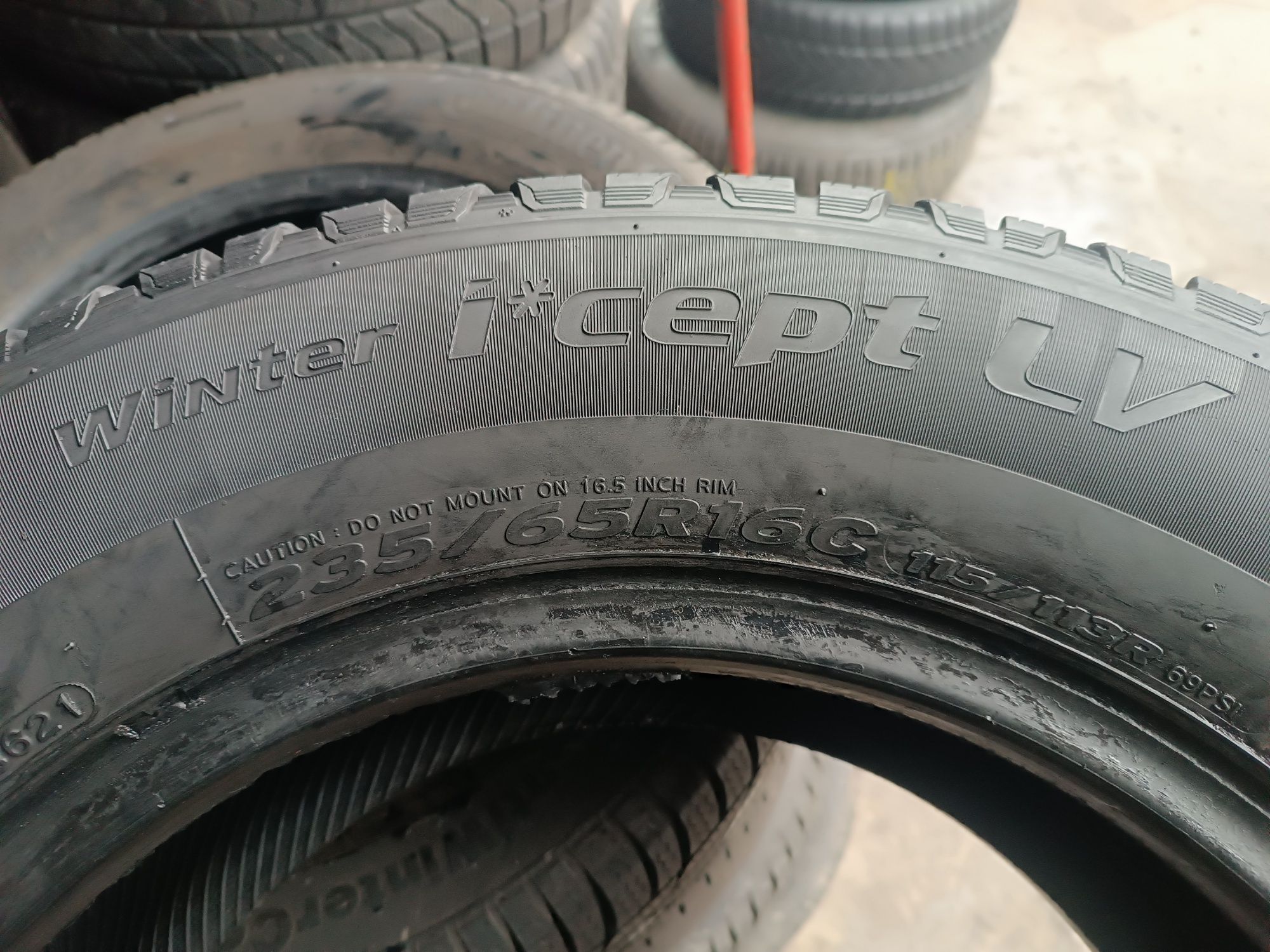 Sprzedam bardzo ładne Opony Hankook 235/65 r16C