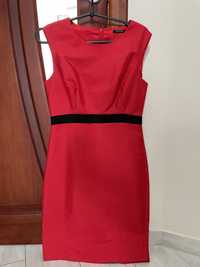 Красное деловое платье-карандаш