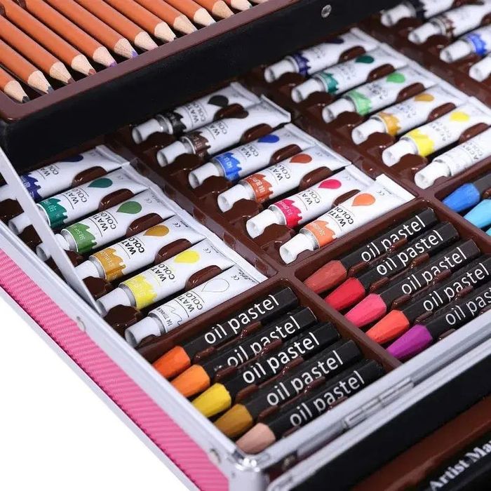 Подарочный набор для рисования в чемоданчике  145 предметов розовый