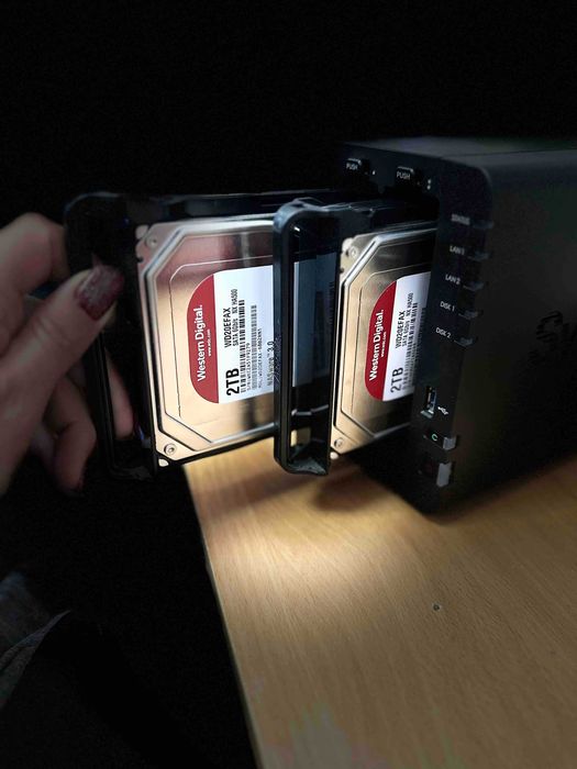 Мережеве сховище NAS Synology DS220+      2шт HDD на 2 TB
