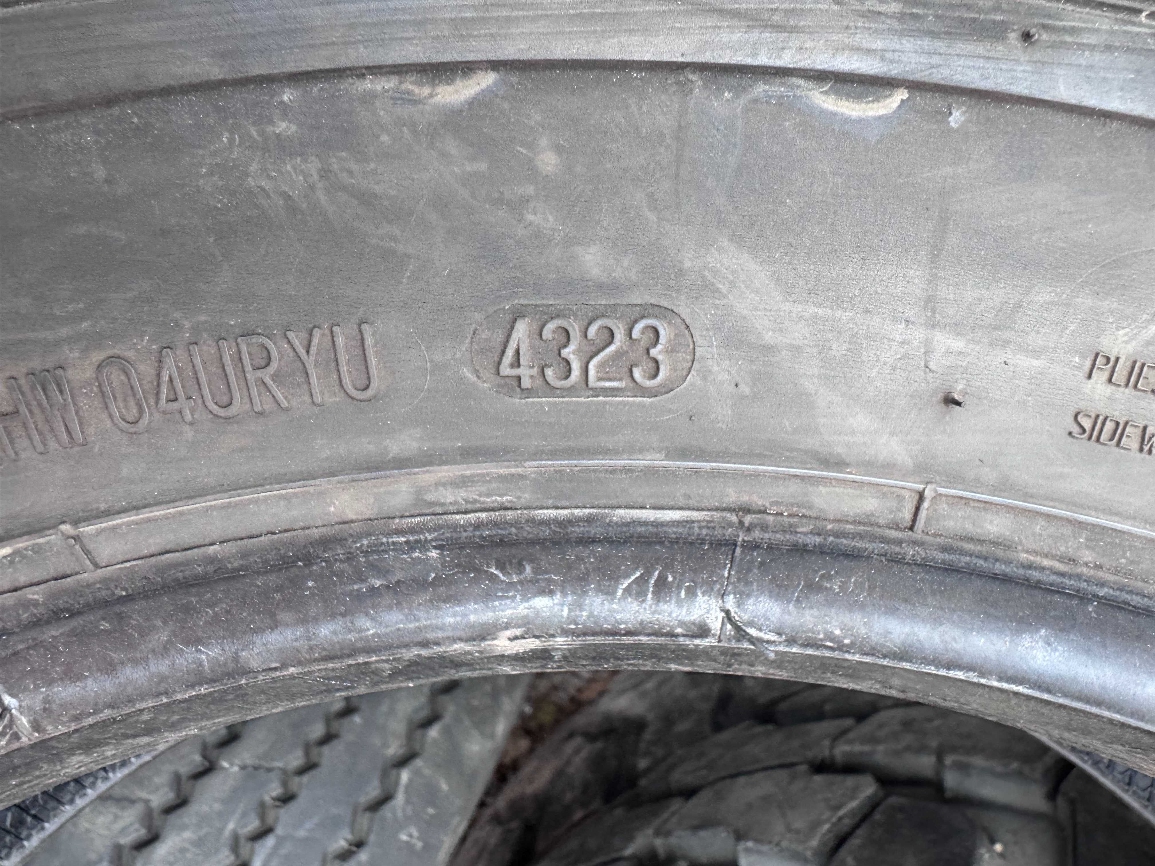 1 вантажна шина SEMPERIT 215/75 R17,5 Runner T3, грузова резина