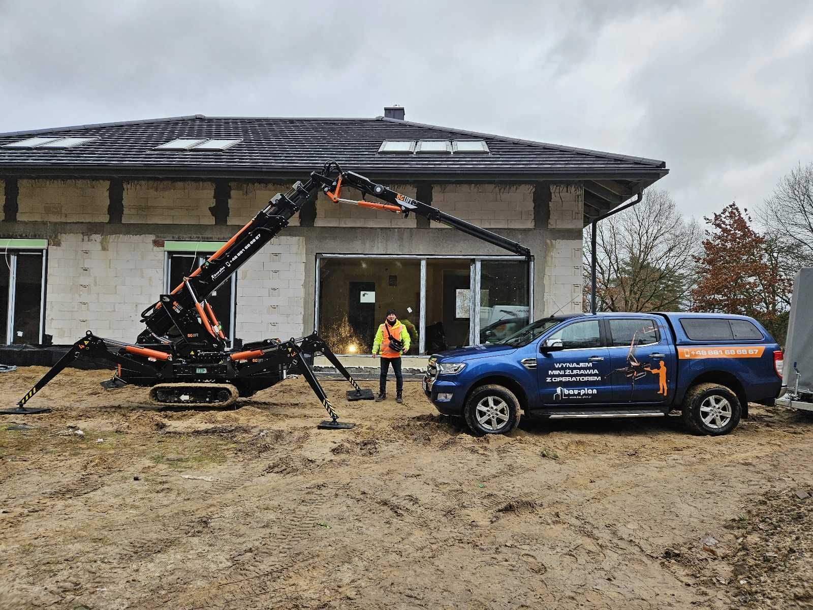 Wynajem z operatorem - mini żuraw, dźwig BG Lift M250