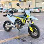 Husqvarna 701 Supermoto de 2021 com extras 55kw (31kw apenas de livret