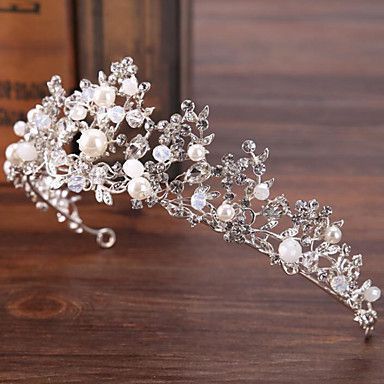 Tiara com Perolas Imitação / Detalhes em Cristal Casamento
