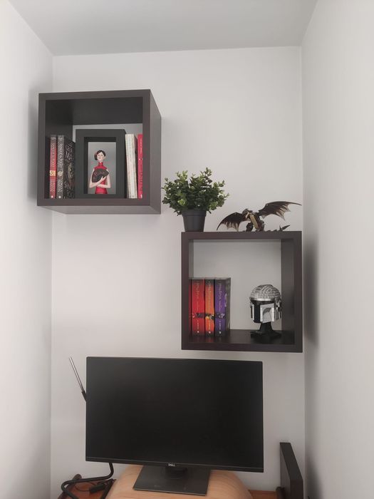 Móvel/Estante - Cubos suspensos