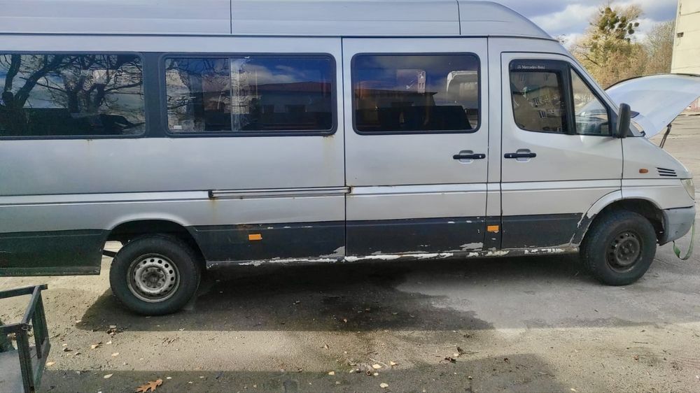 Пасажирський бус Mercedes‑Benz 313 cdi Sprinter автобус