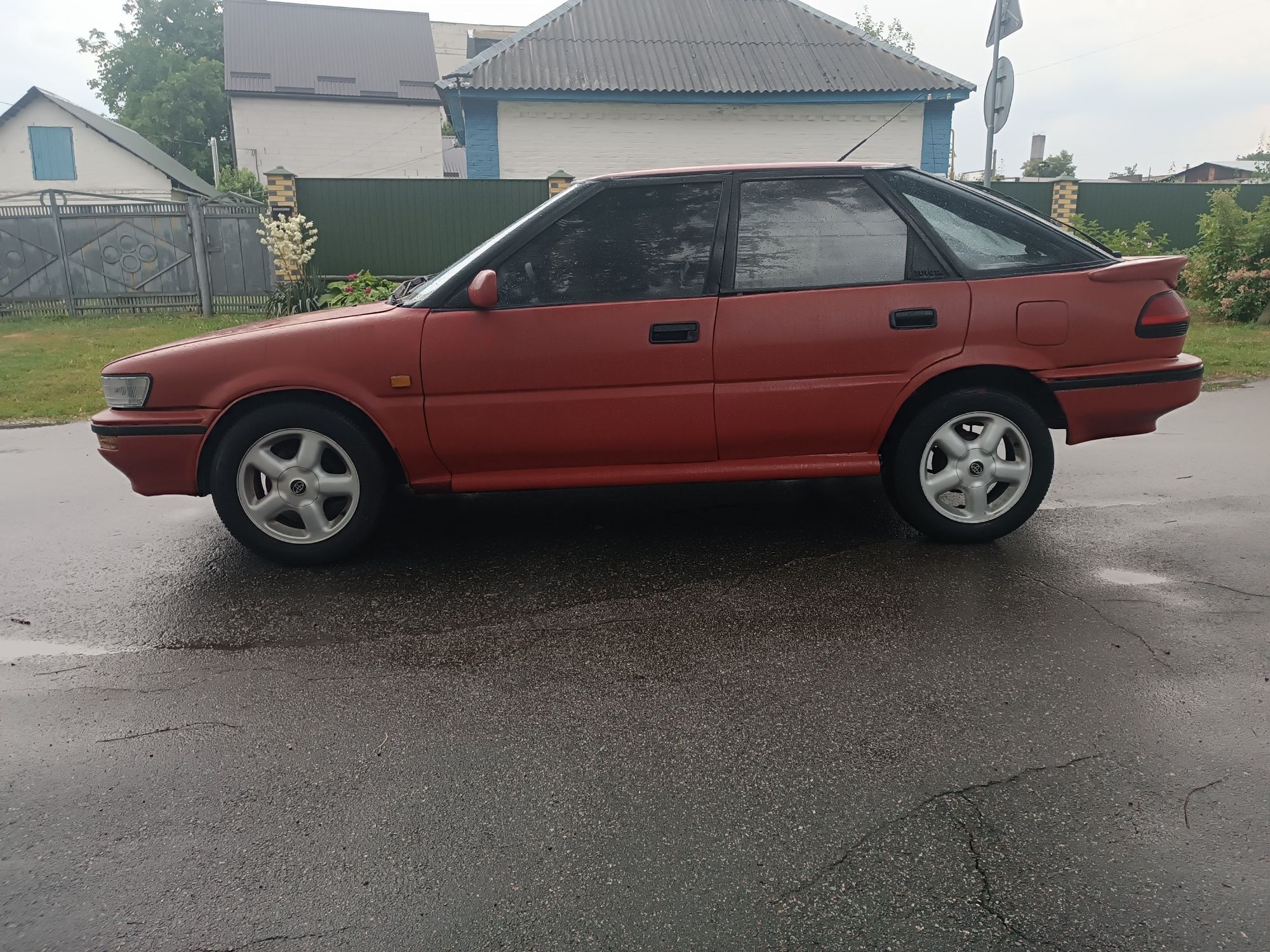 Продам TOYOTA COROLLA в гарному стані