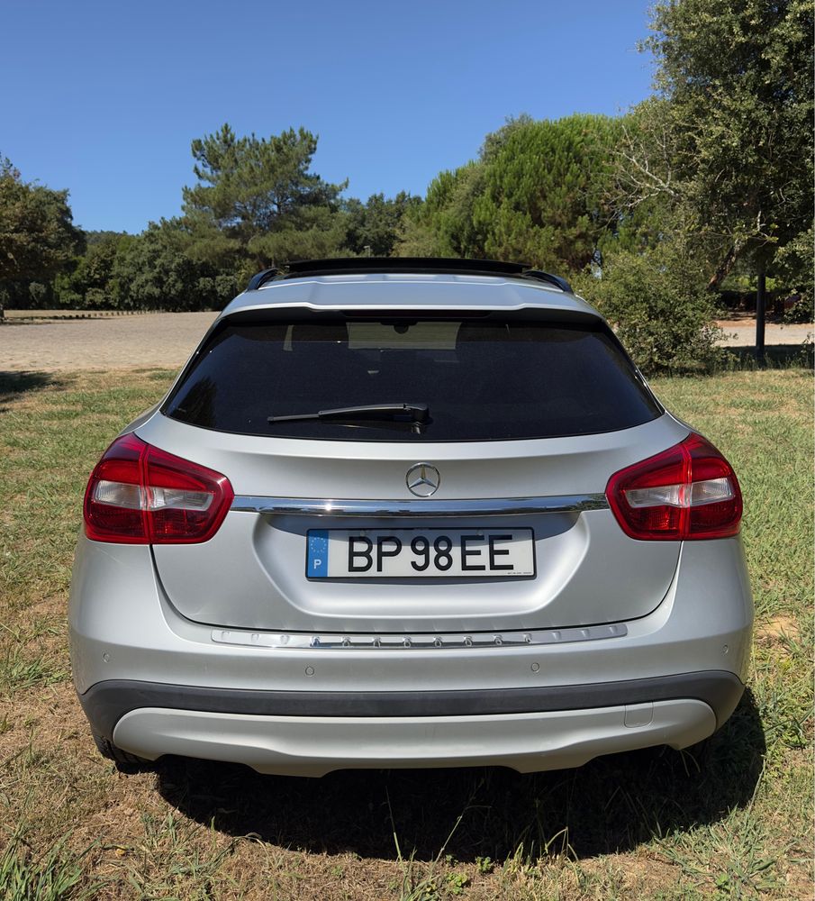 Mercedes-bens GLA 220cdi 7g automatica full extras .
