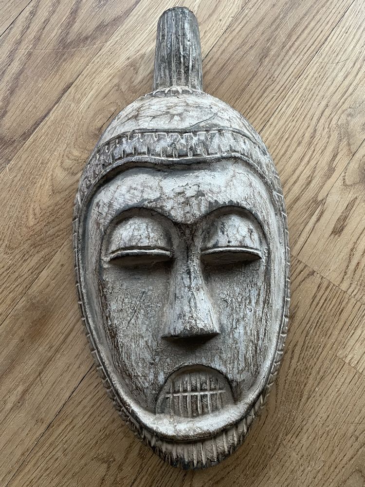 Maska rzeźba płaskorzeźba do powieszenia