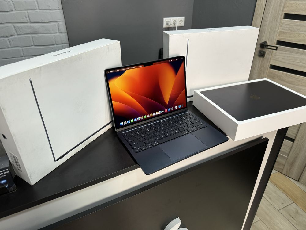 New open Macbook Air m2 13” 15” 8/16/ 256/512gb midnight