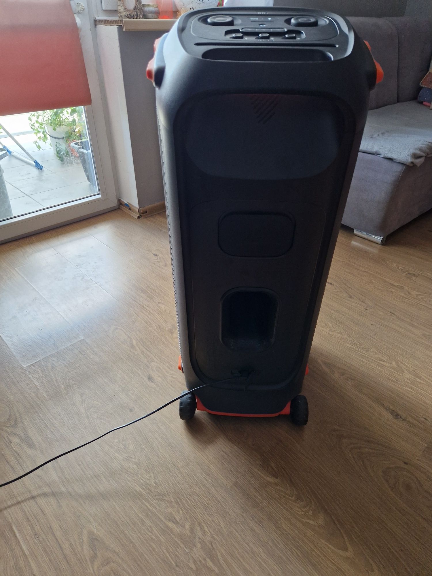 JBL part BoX 710 800W