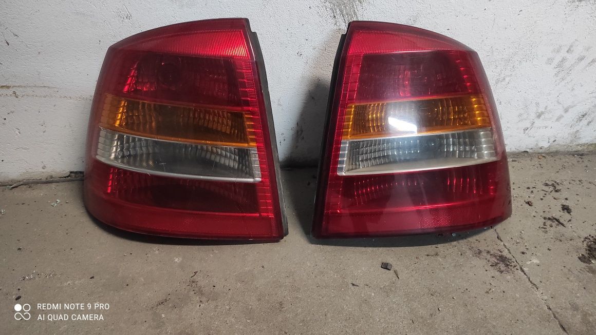 Opel Astra II G HB lampa lewa lub prawa tył