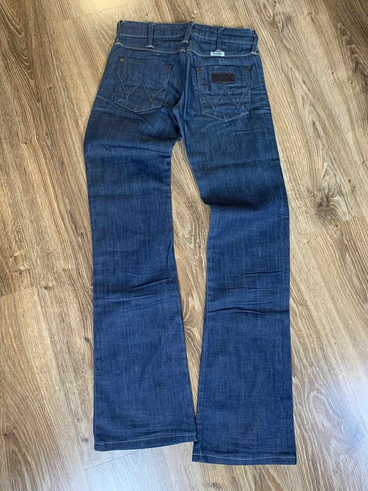 Nowe jeansy Wrangler W24 L32