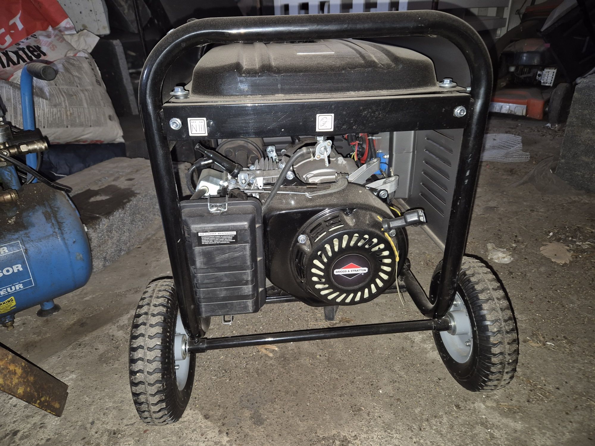 Agregat pradotworczy 3F 230 i 400v  7.3 KW , AVR