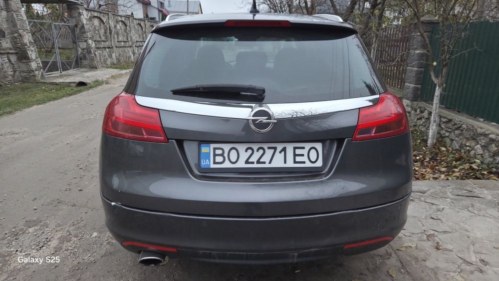 Продаю Opel Insignia