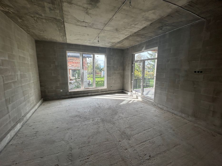 Продаж будинку - передмістя   Львова с. Зимна Вода 185 м2. Діл 8 сот.