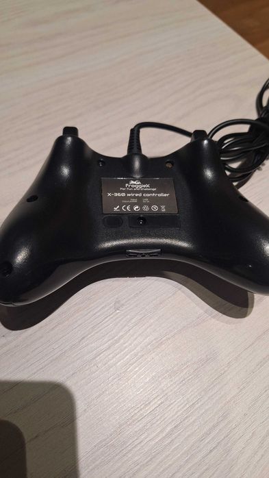Pad przewodowy do xbox 360 pc czarny frogex sprawny!!!