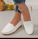 Sapatos brancos n37 e outro n39